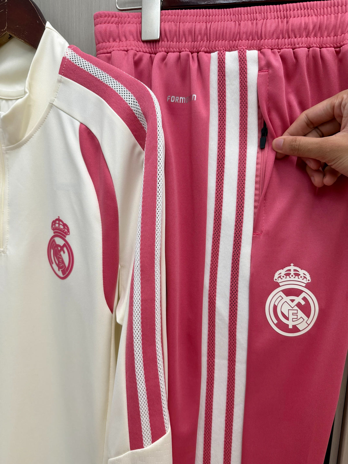 Chandal Real Madrid 26-27 blanco con rosa (tallas S-2XL)