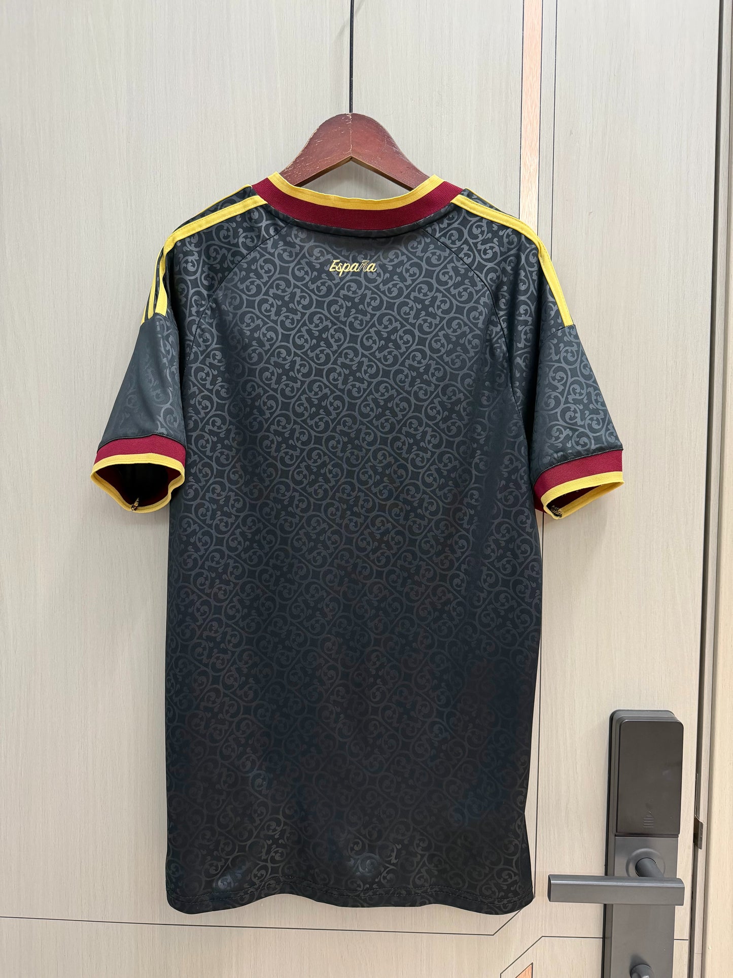 Camiseta España dos estrellas Mundial 2026 negra (solo versión fans) (tallas S-4XL)
