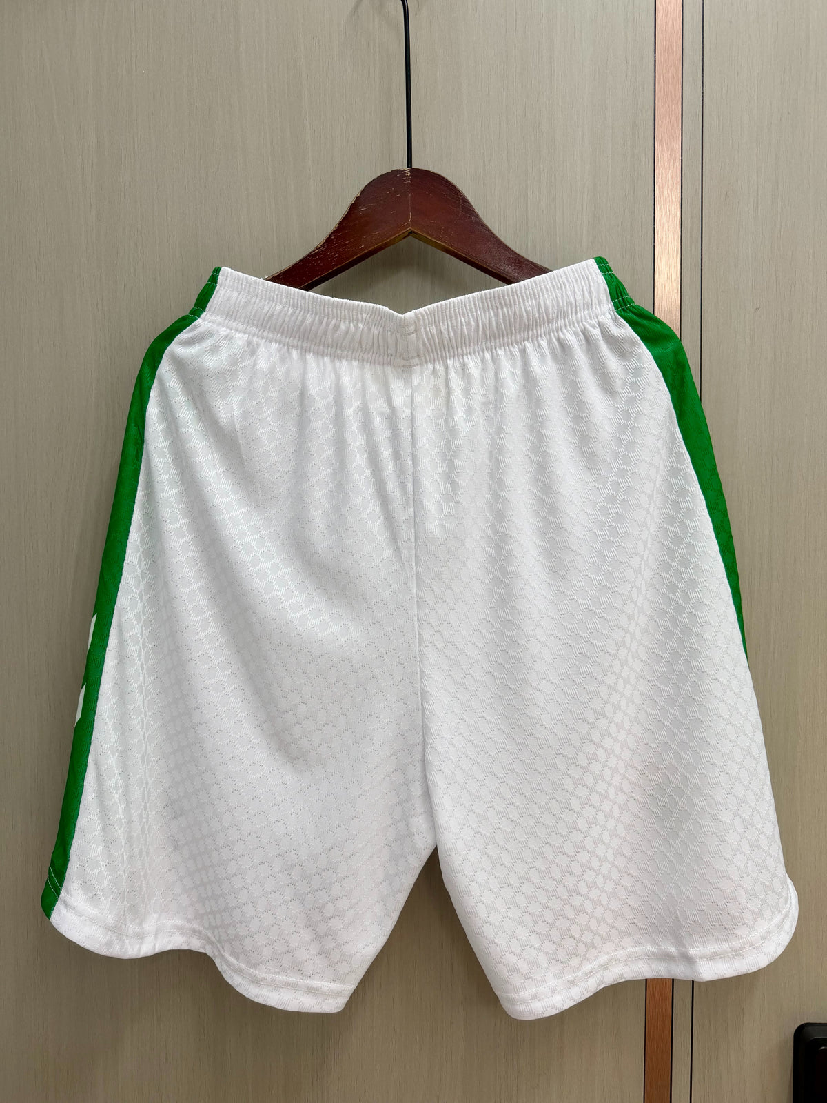 Pantalon corto Betis 26-27 Local (tallas S-XXL)