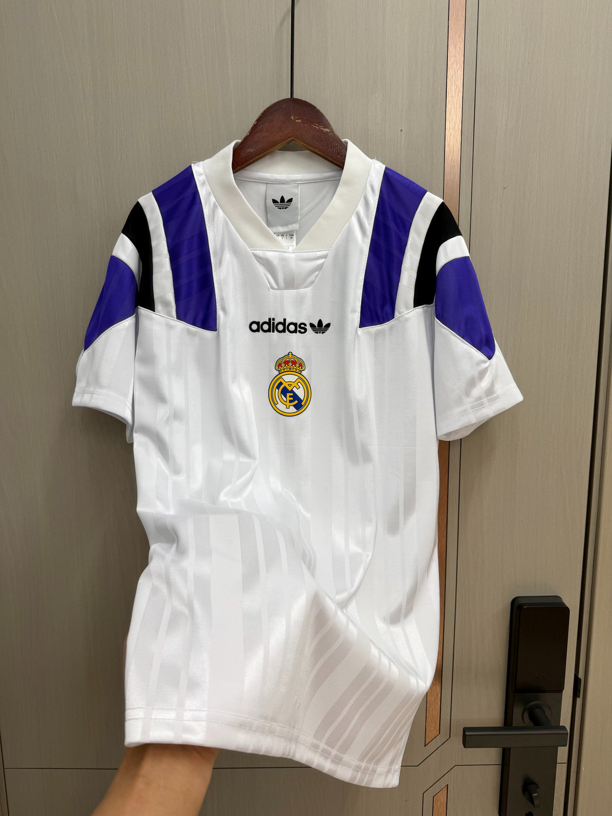 Camiseta Real Madrid 26-27 EQT edicion especial retro blanca y morada (tallas S-2XL)
