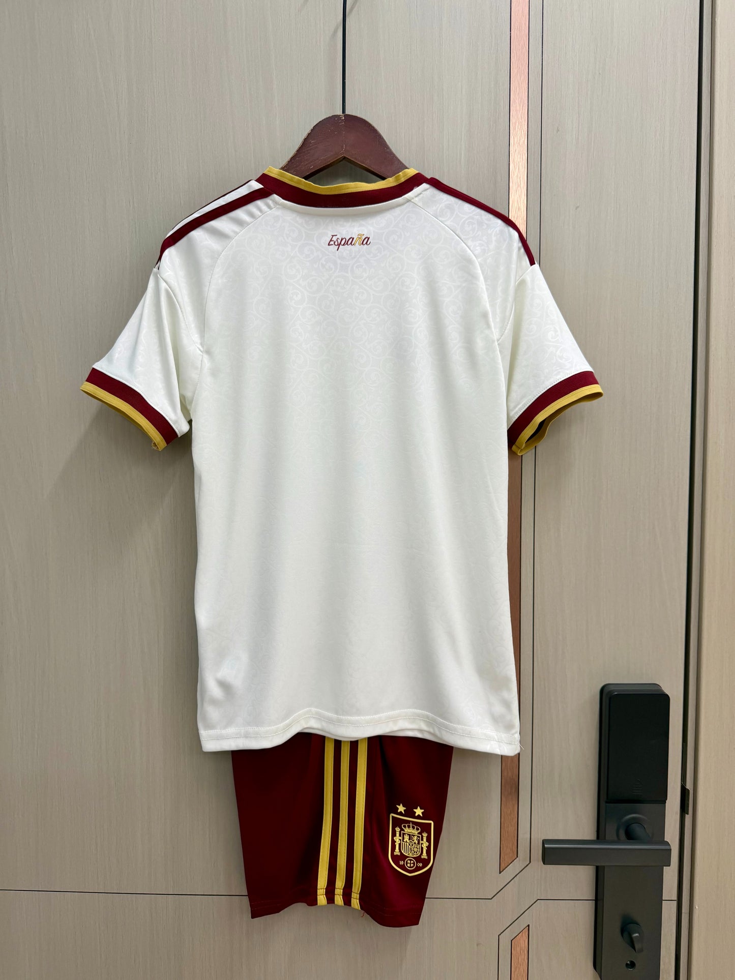Equipacion dos estrellas España Mundial 2026 Visitante