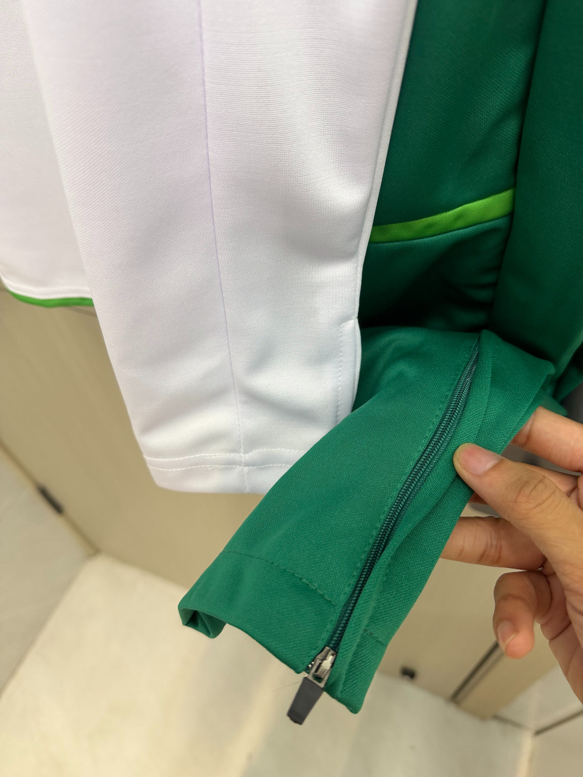 Chandal de entrenamiento Betis 26-27 (tallas S-2XL)