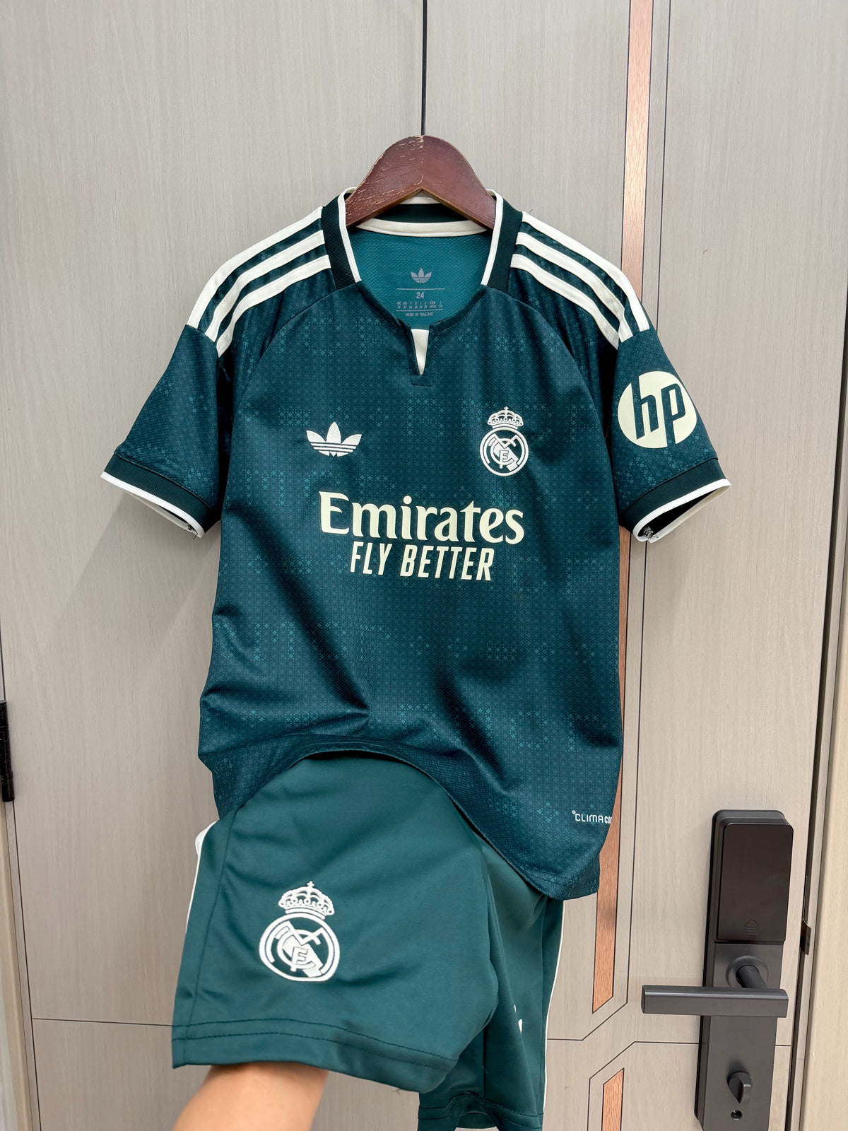 Equipacion Real Madrid 26/27 Visitante (tallas adultos y niños)