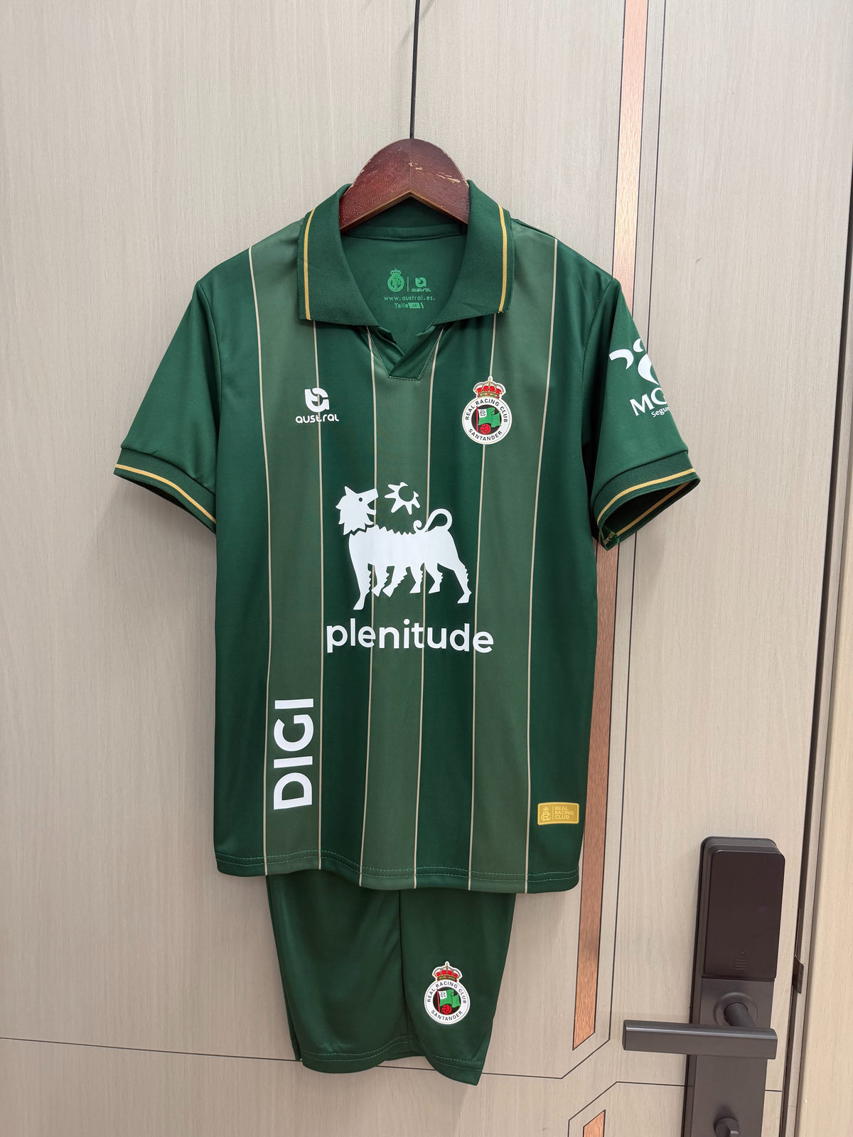 Equipacion Racing de Santander 26-27 Visitante