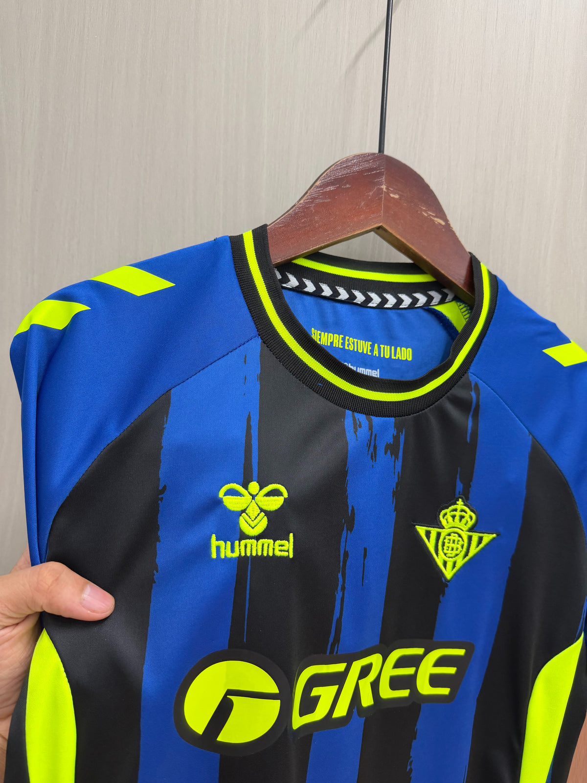 Tercera equipacion Betis 26-27