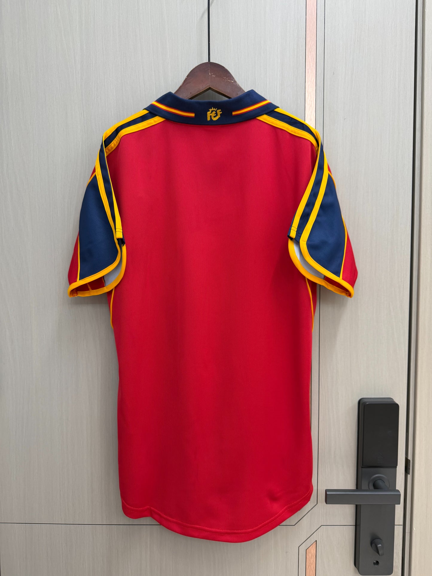 Camiseta España 2000 (tallas S-2XL)
