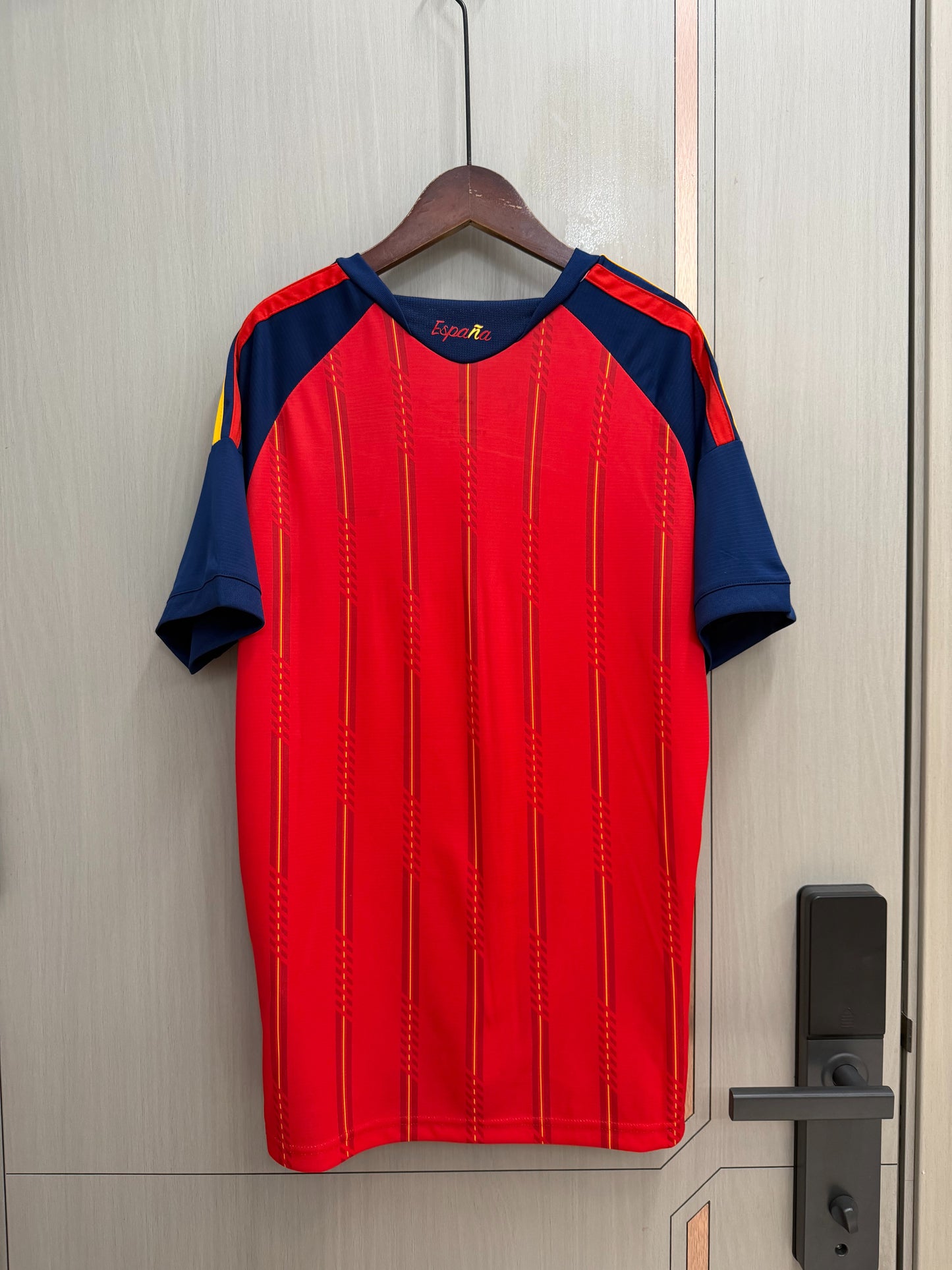 Camiseta España dos estrellas Local Mundial 2026 parche campeón (Tallas S-4XL)