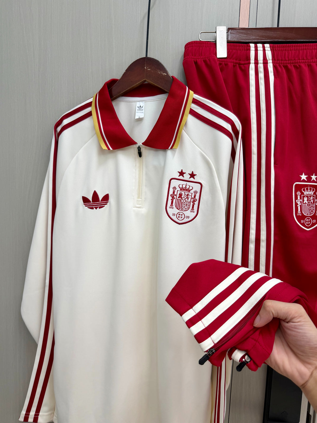 Chandal cortavientos España  Mundial 2026 dos estrellas (tallas S-XXL)