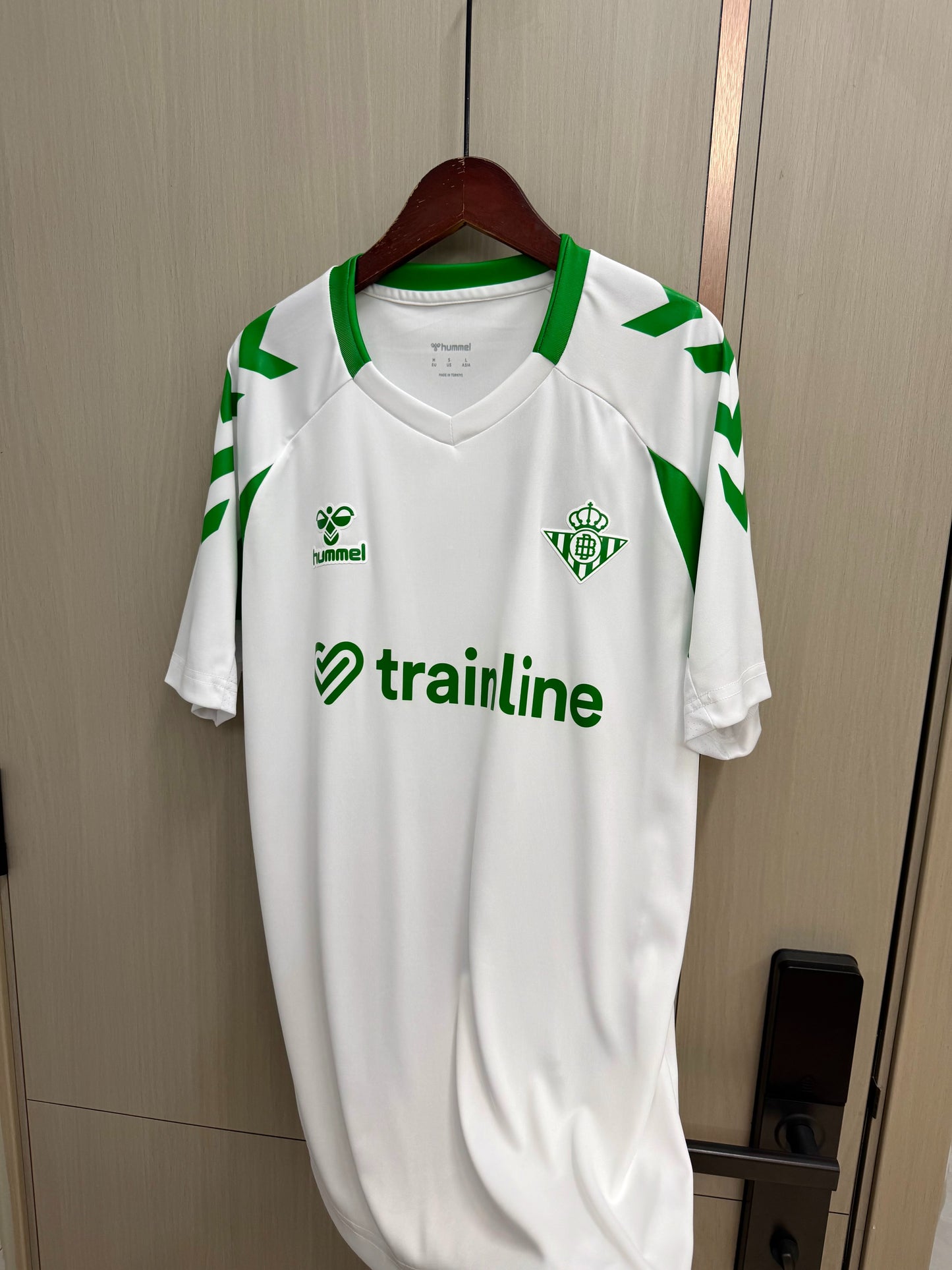 Camiseta de entrenamiento Betis 26/27 blanca con verde (tallas S-4XL)
