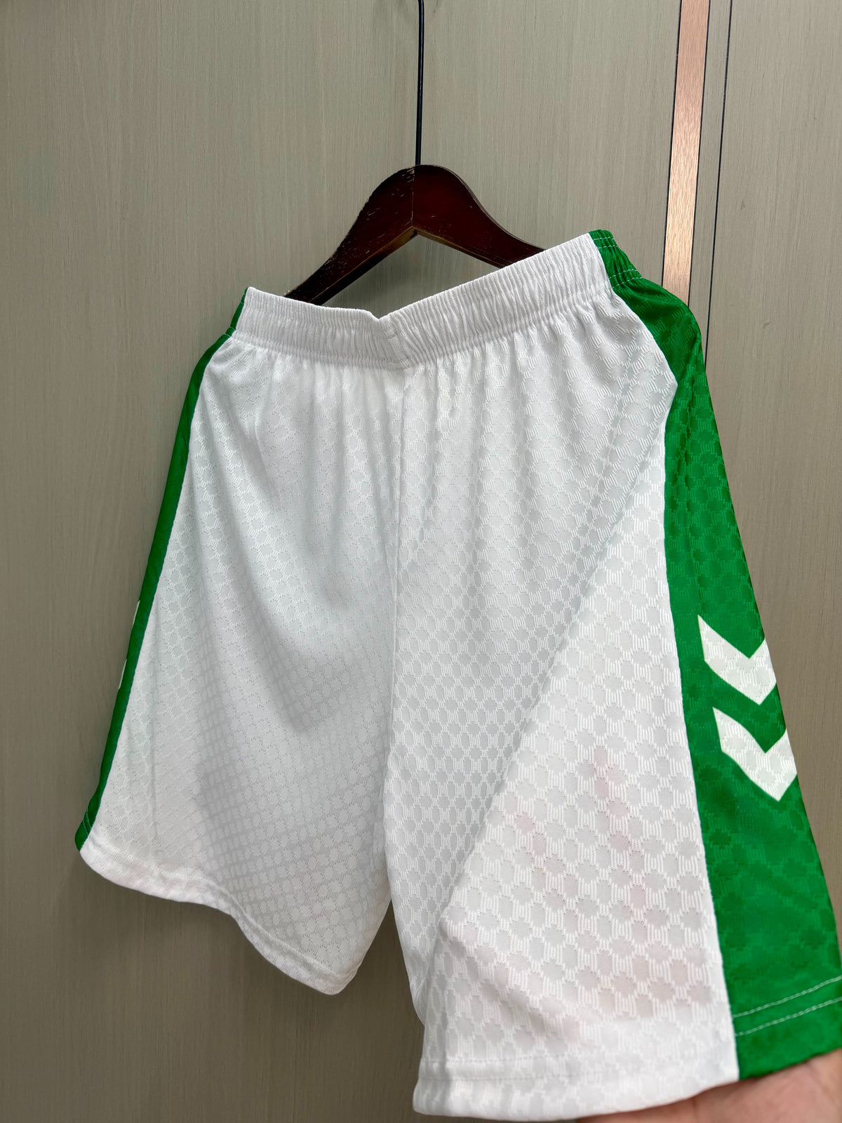 Pantalon corto Betis 26-27 Local (tallas S-XXL)
