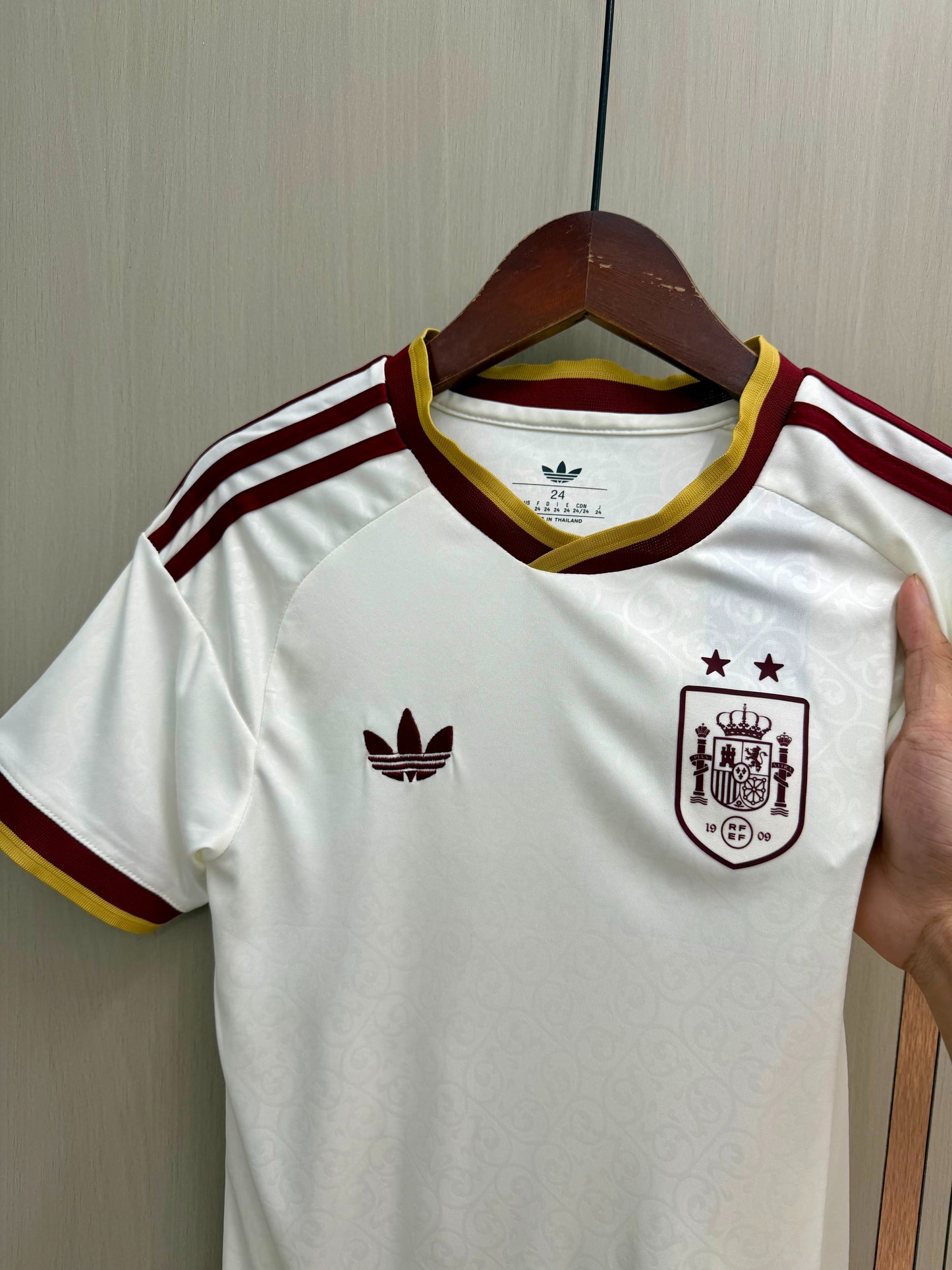 Equipacion dos estrellas España Mundial 2026 Visitante