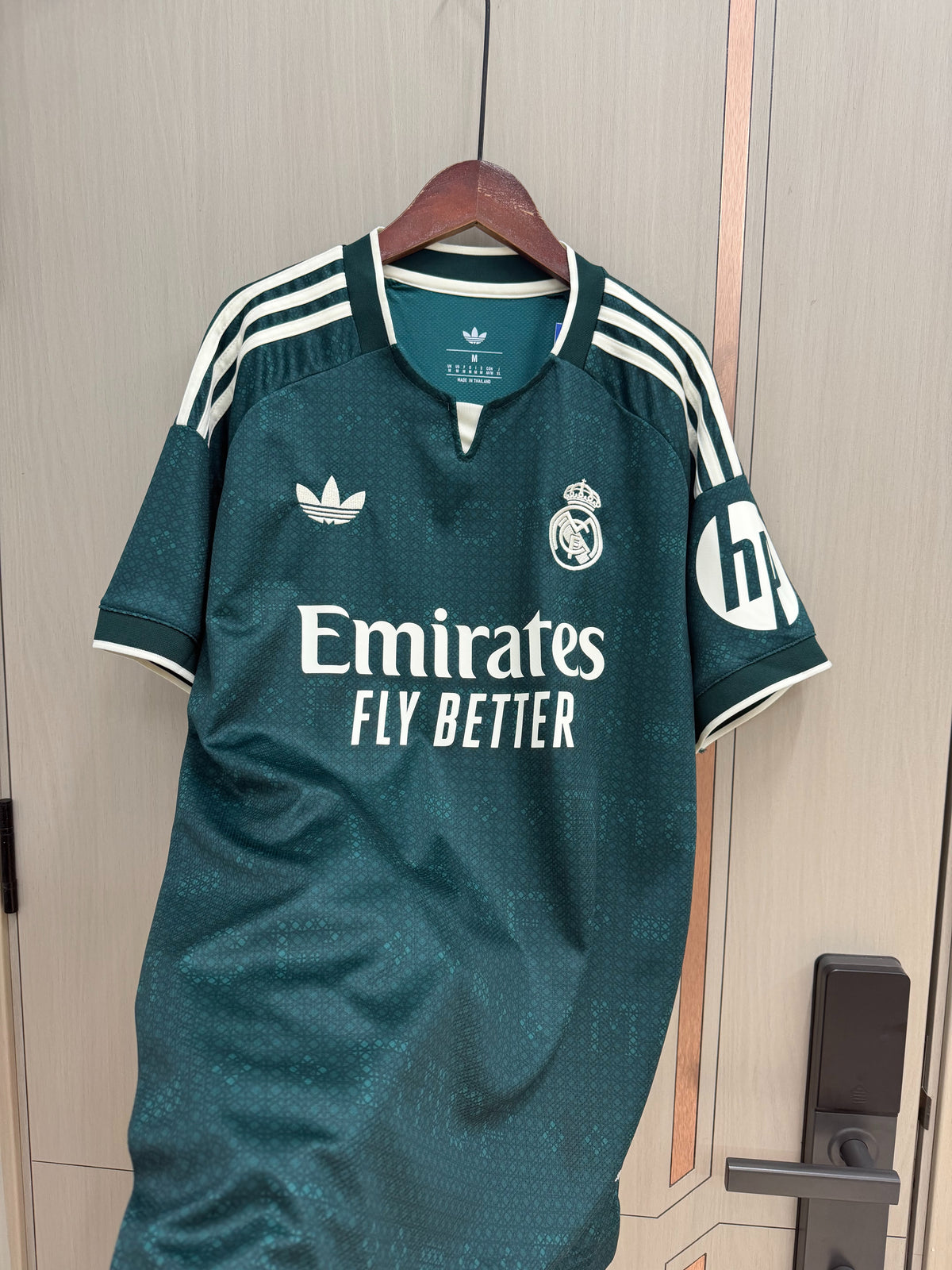 Camiseta Real Madrid 26/27 visitante (tallas S-3XL)