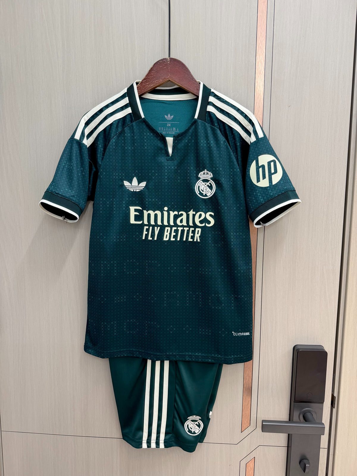 Equipacion Real Madrid 26/27 Visitante (tallas adultos y niños)