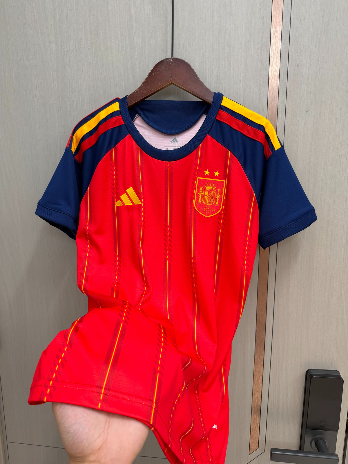 Camiseta España version mujer dos estrellas Local Mundial 2026 (mirar foto medidas)