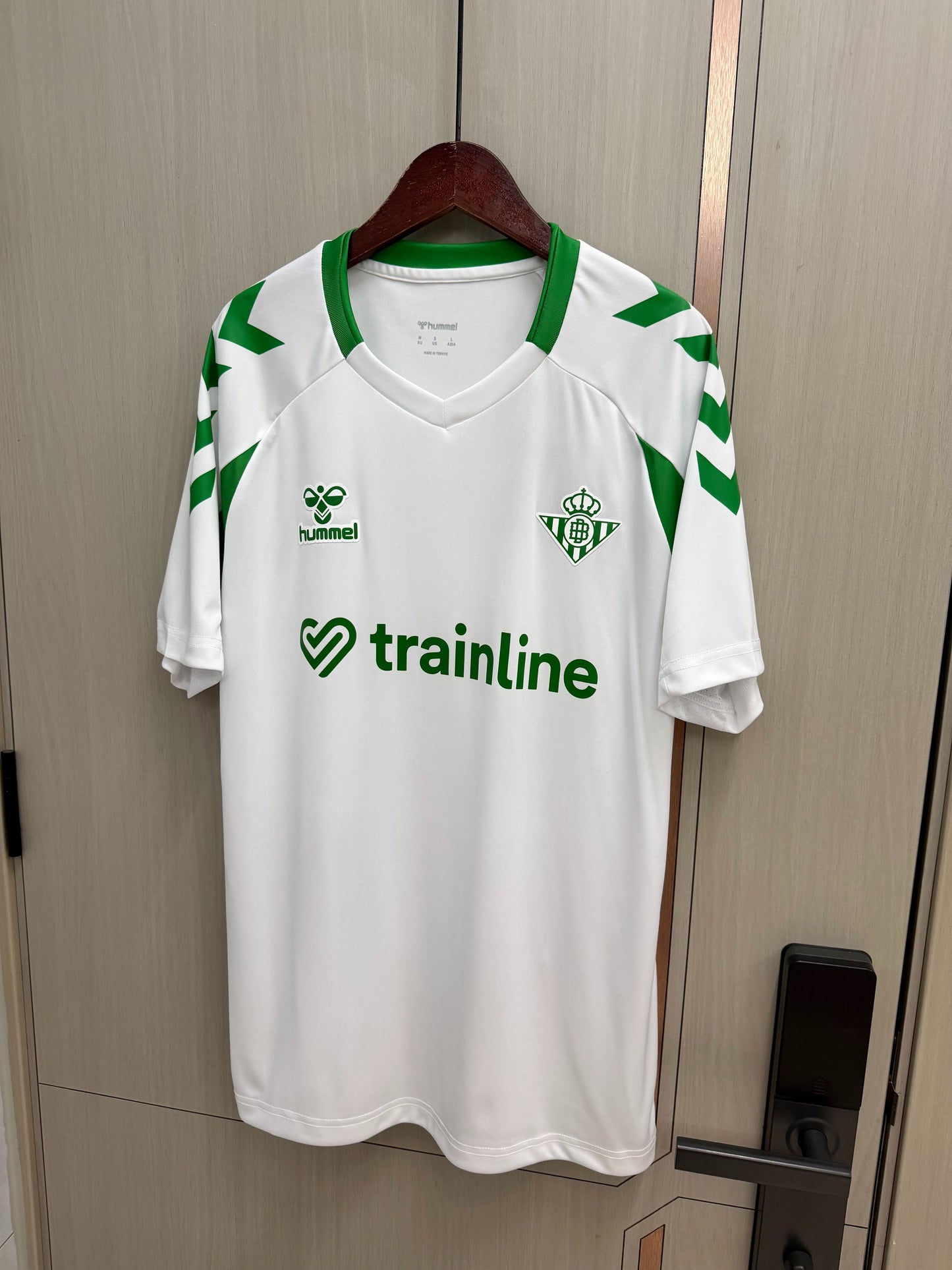 Camiseta de entrenamiento Betis 26/27 blanca con verde (tallas S-4XL)