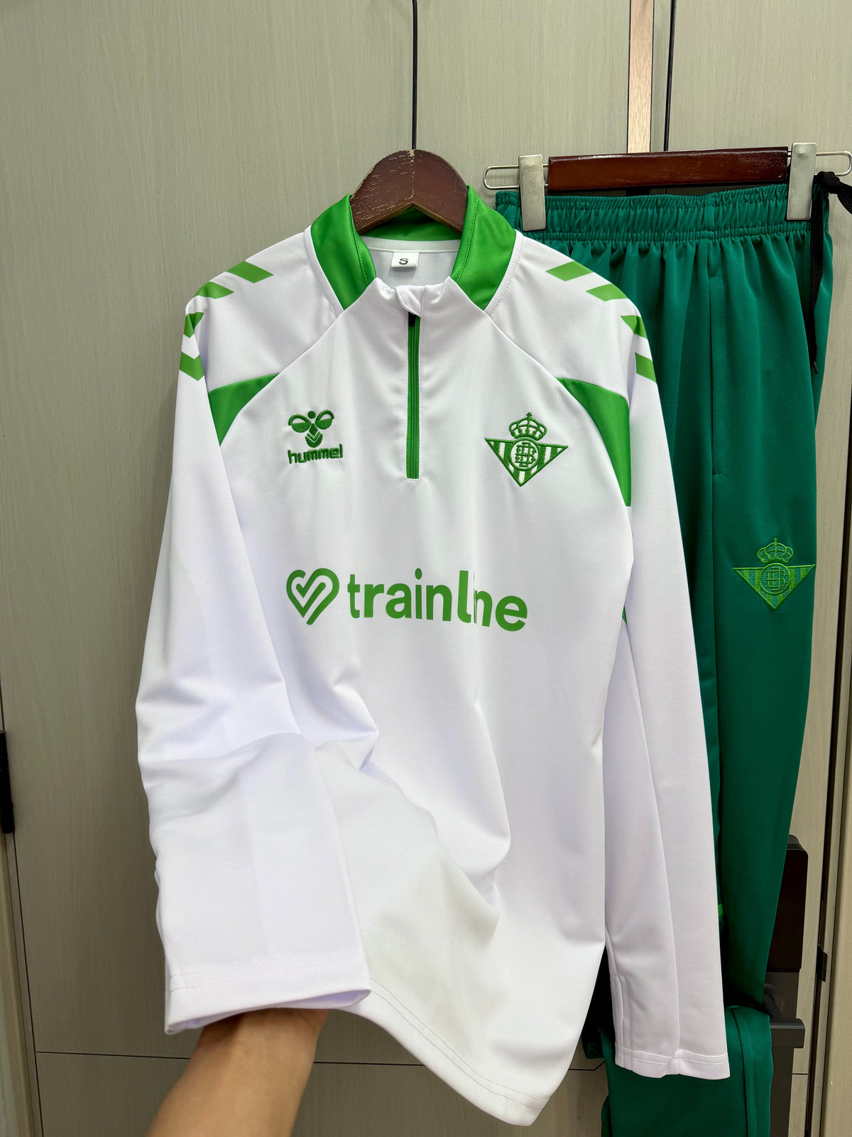 Chandal de entrenamiento Betis 26-27 (tallas S-2XL)