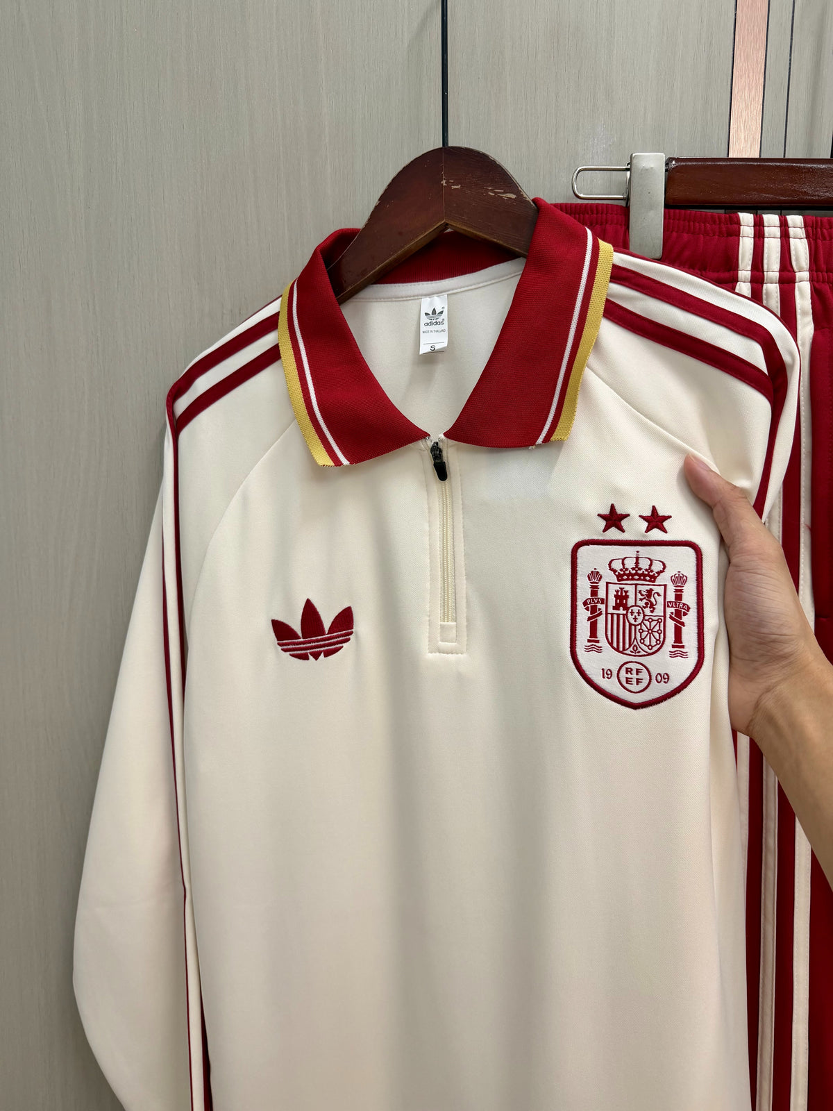 Chandal cortavientos España  Mundial 2026 dos estrellas (tallas S-XXL)