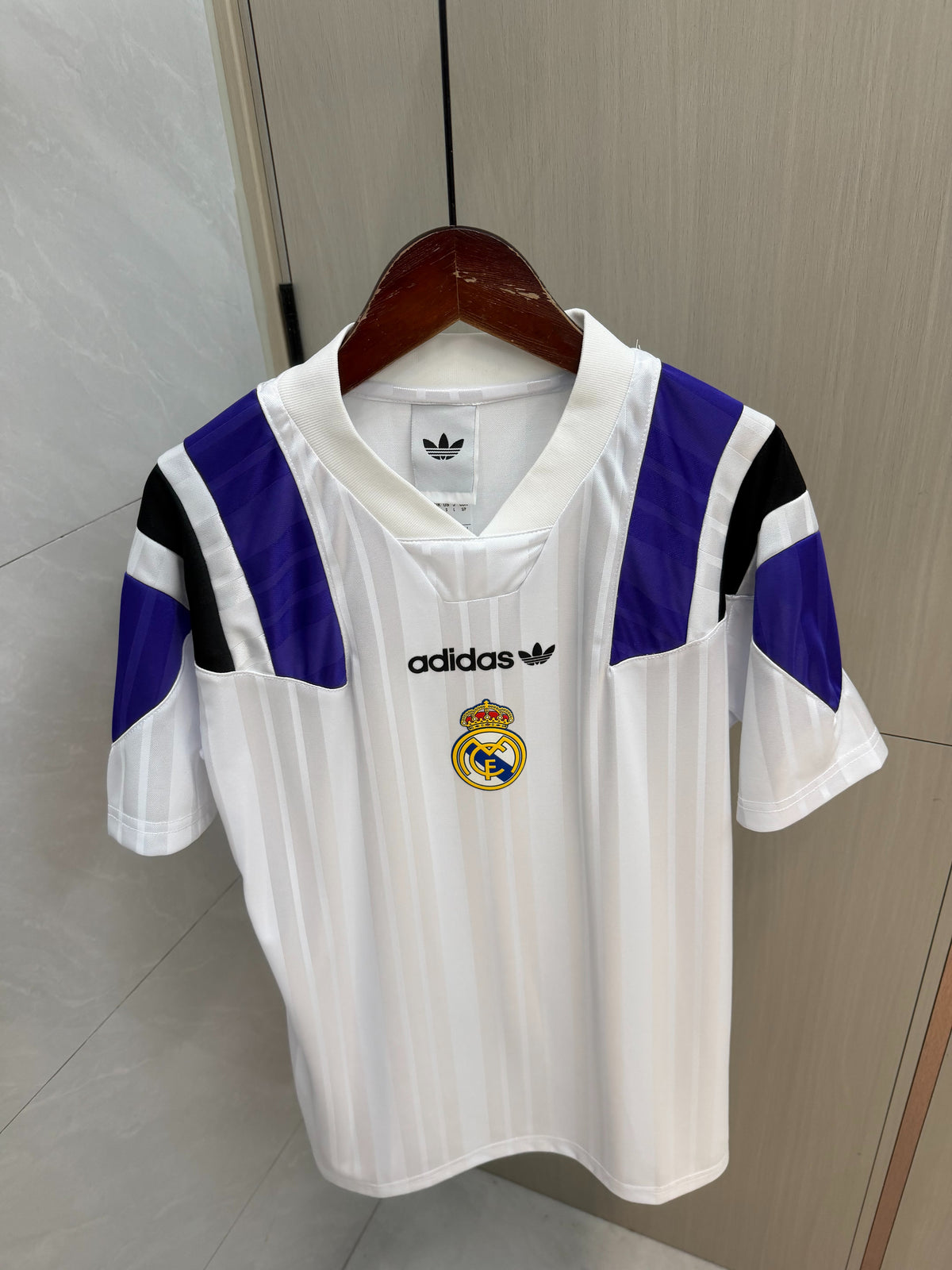 Camiseta Real Madrid 26-27 EQT edicion especial retro blanca y morada (tallas S-2XL)