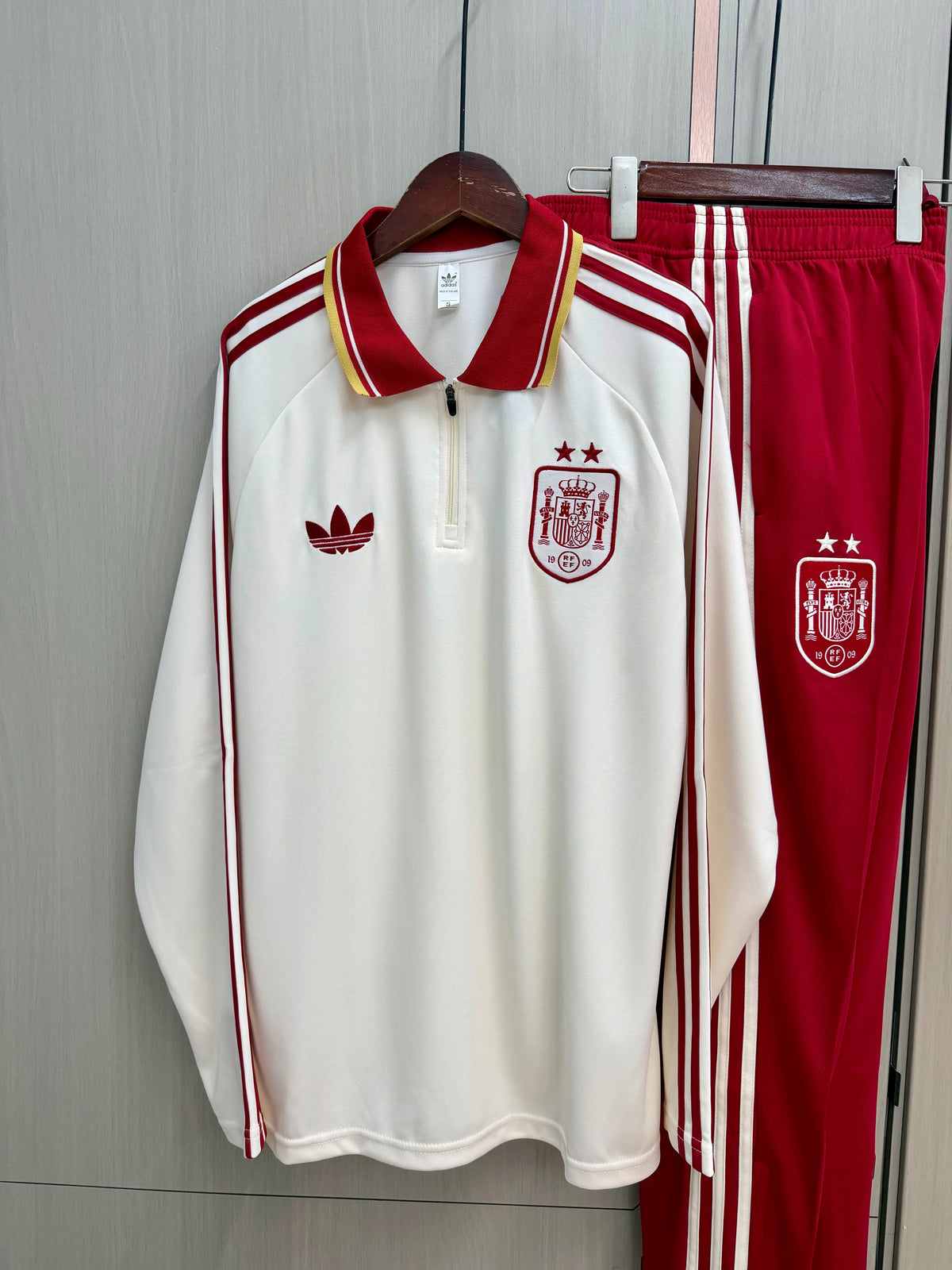Chandal cortavientos España  Mundial 2026 dos estrellas (tallas S-XXL)