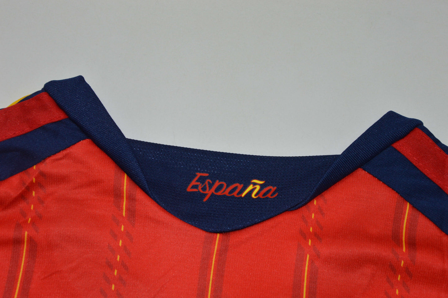 Camiseta España Mundial 2026 Local talla mujer (mirar foto medidas)
