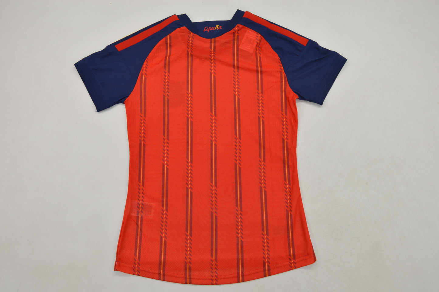 Camiseta España Mundial 2026 Local talla mujer (mirar foto medidas)