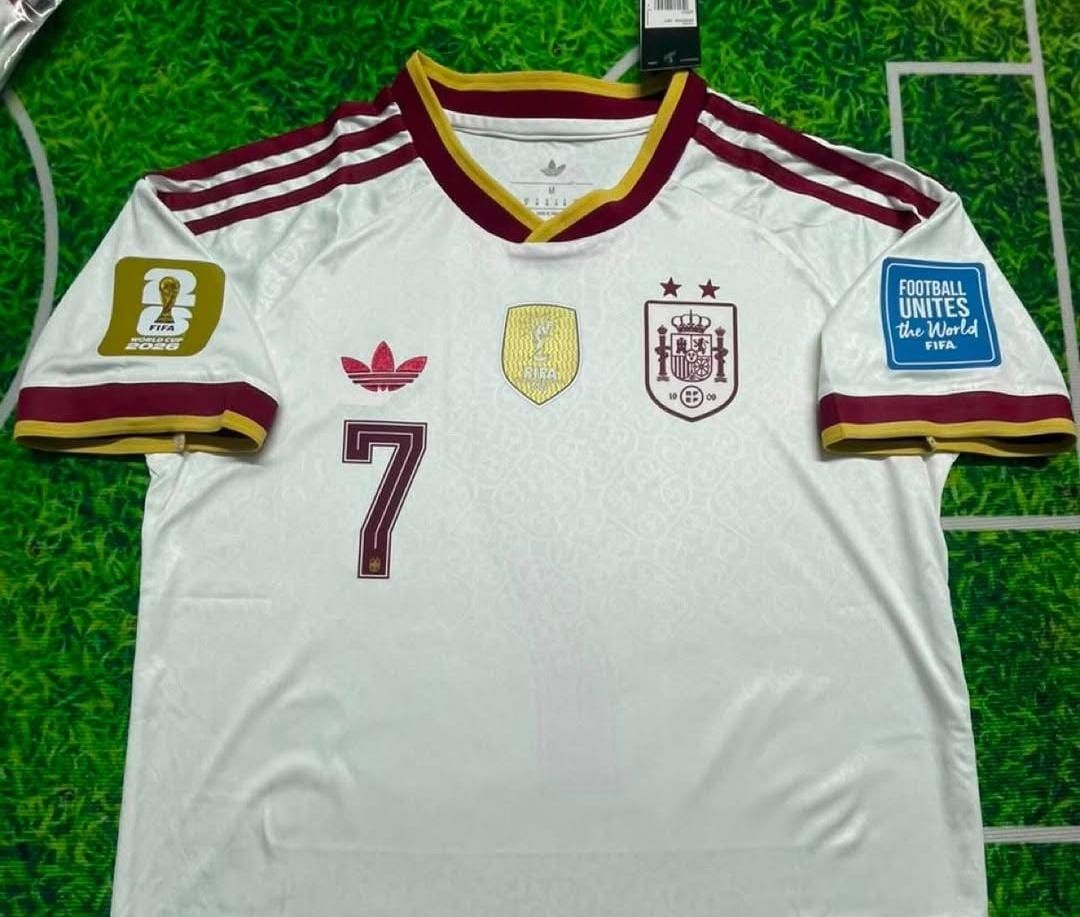 Camiseta España dos estrellas + todos los parches Visitante Mundial 2026 (tallas S - 4XL)