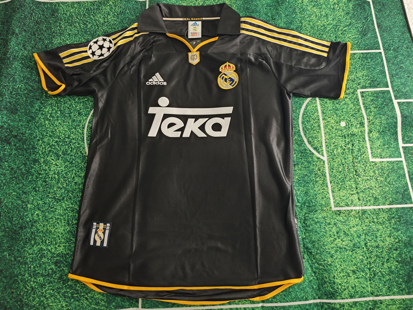 Camiseta Real Madrid 1998/00 Visitante (tallas S-2XL) pedir una tallas mas