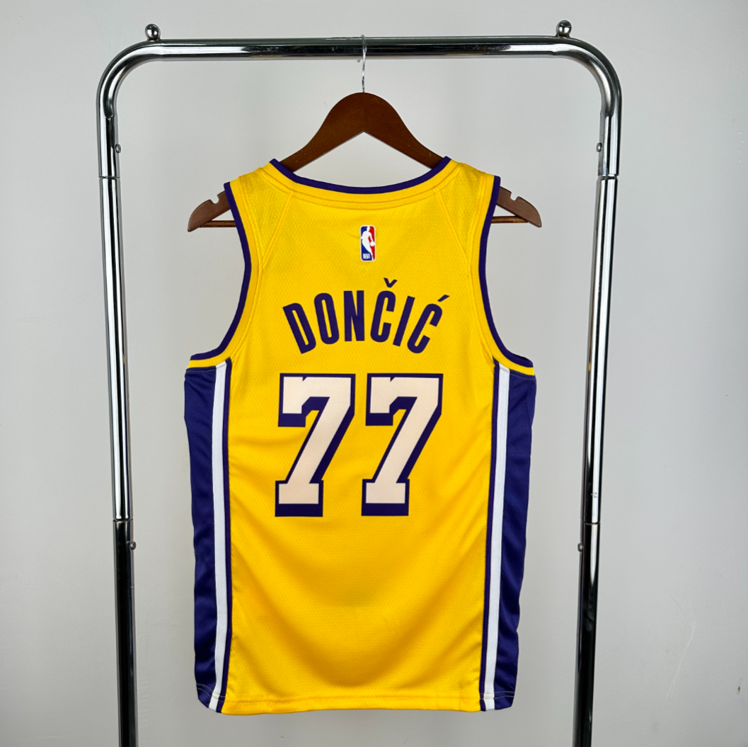 Camiseta Lakers Doncic