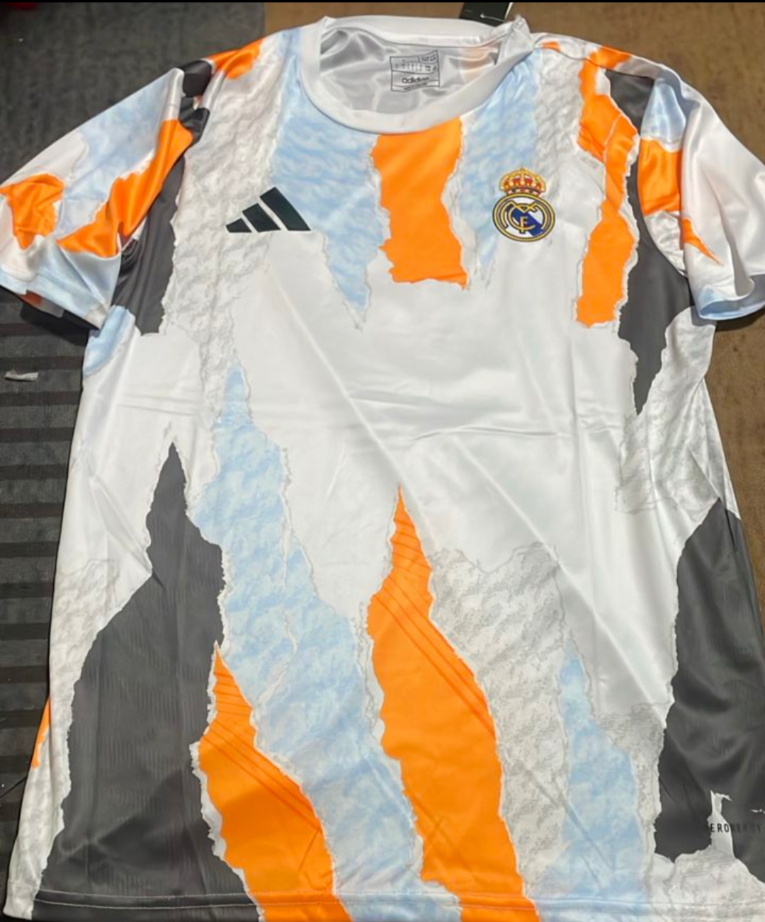 Camiseta Real Madrid Entrenamiento 24/25