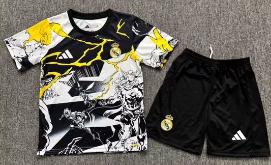 Equipacion Real Madrid especial Marvel