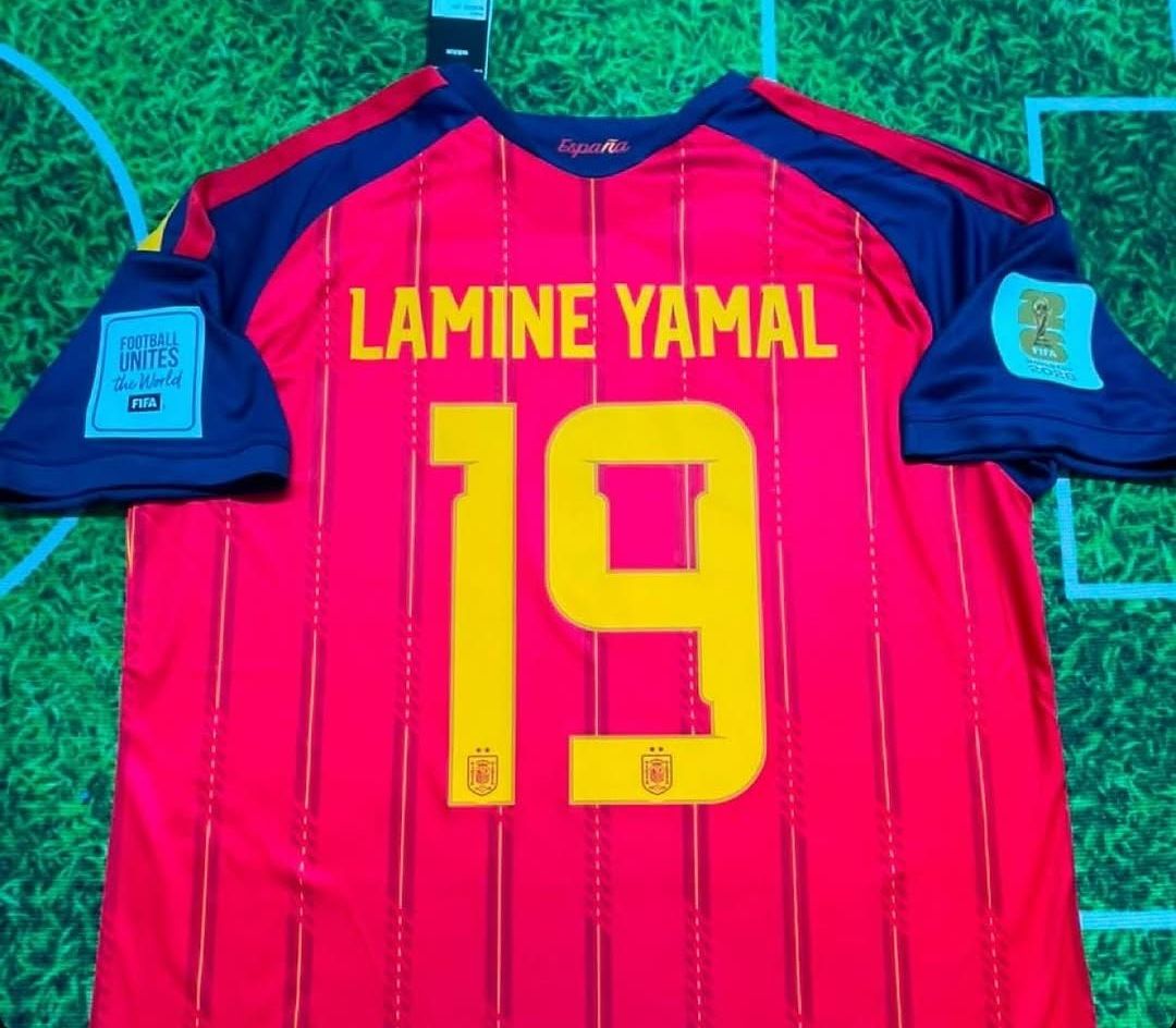 Camiseta España dos estrellas + todos los parches Local Mundial 2026 (tallas S - 4XL)