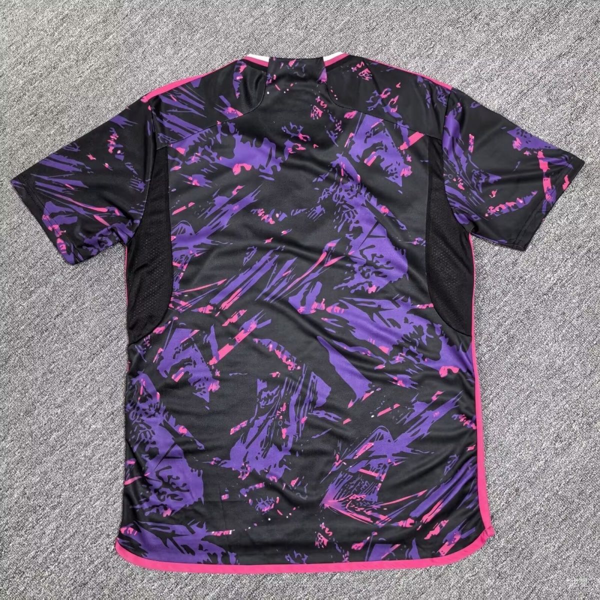 Camiseta Real Madrid especial