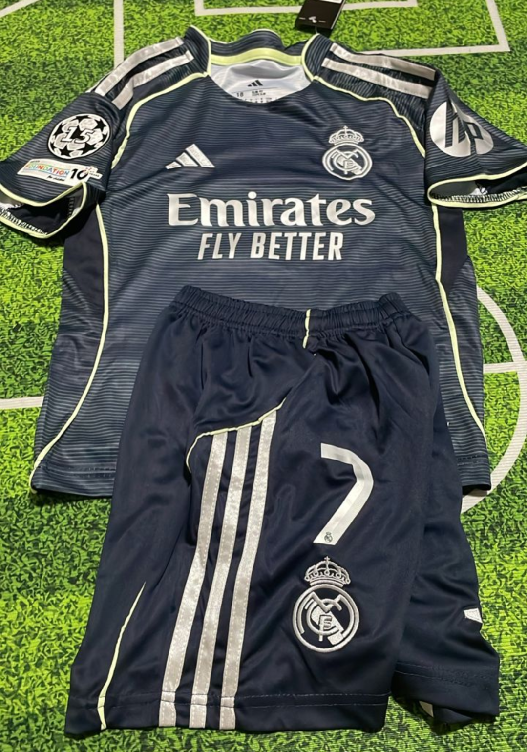 Equipacion Real Madrid 25/26 Visitante