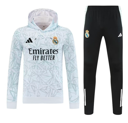 Chandal con gorro Real Madrid 25/26 (Solo tallas S-2XL)