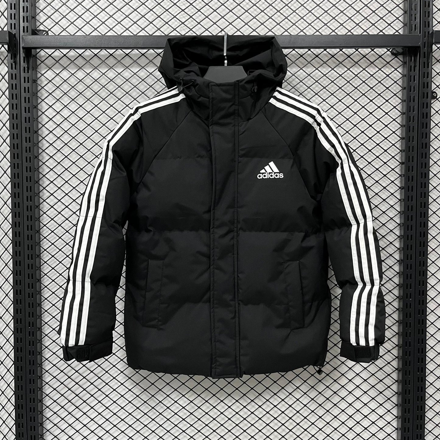 Abrigos Adidas (Solo tallas S-2XL y pedir una talla más)
