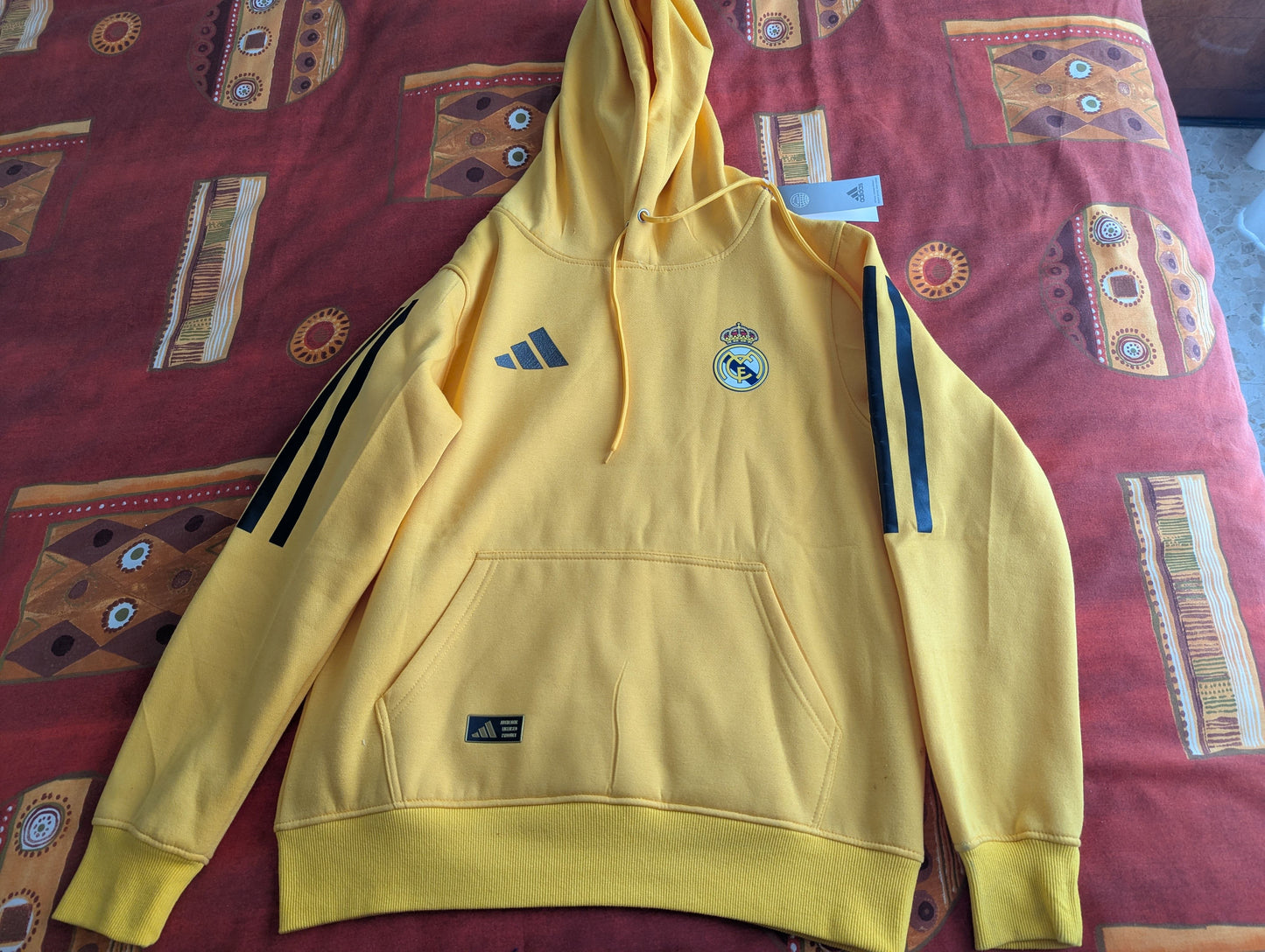Sudaderas Real Madrid (diferentes colores)