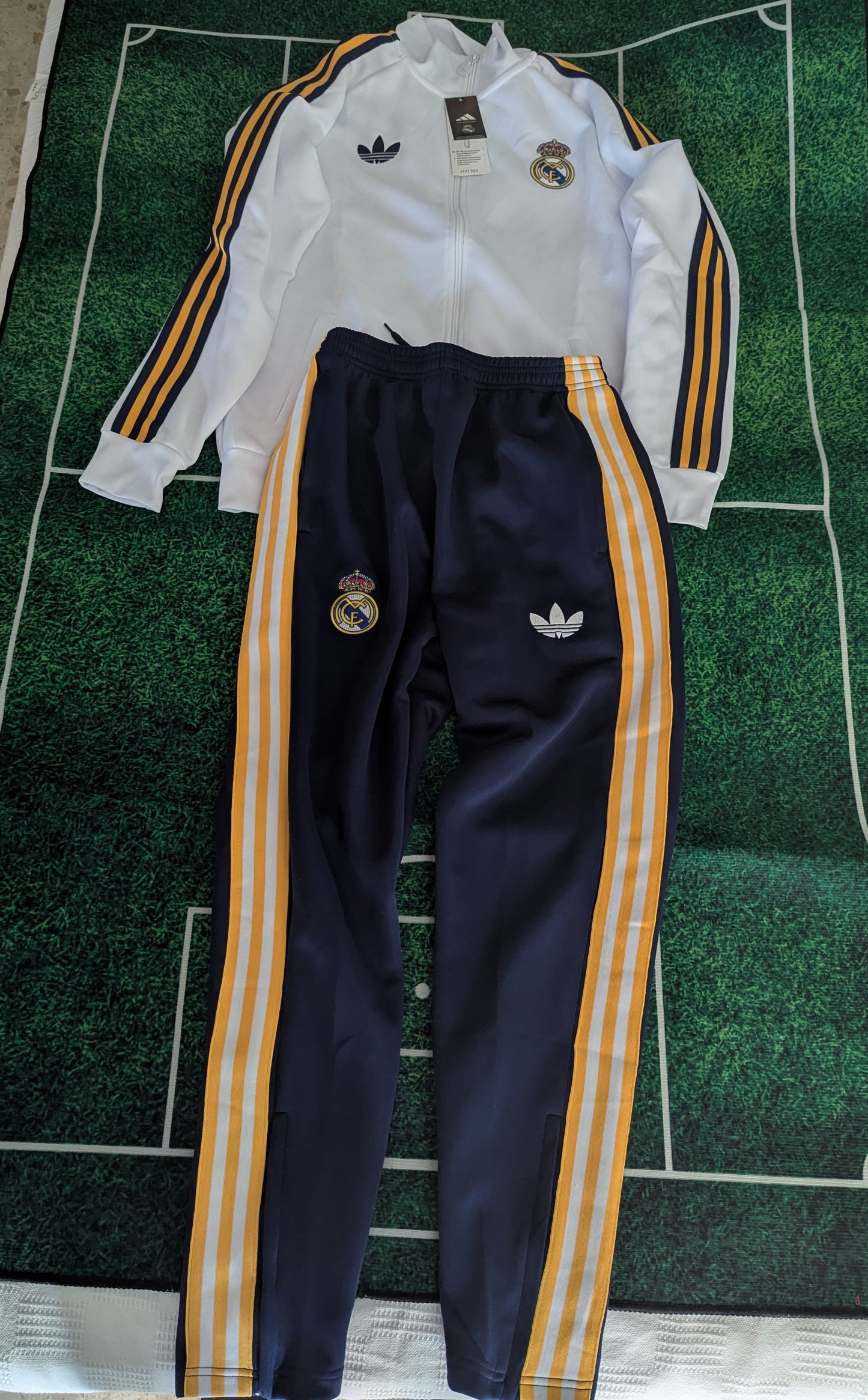 Chandal Real Madrid 2026 blanco originals (talla adultos y niños)