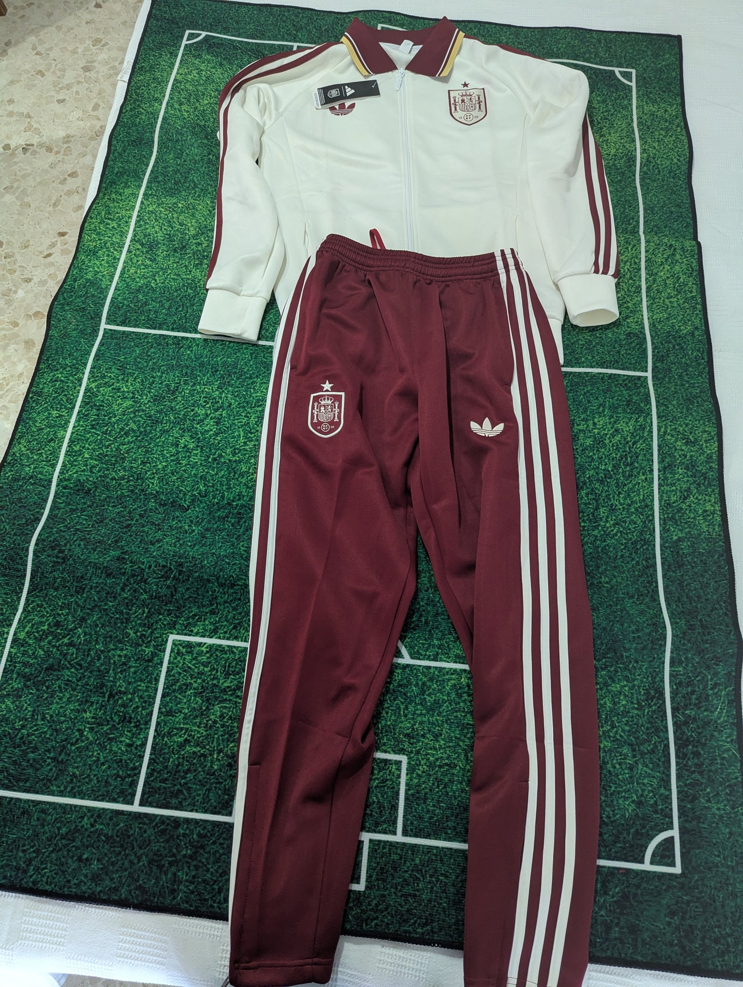 Chandal España Mundial 2026 blanco (tallas adultos y niños)