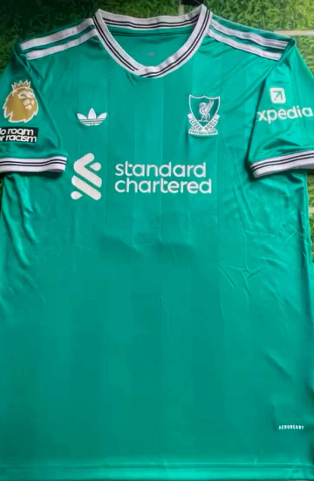 Camiseta Liverpool 25/26 tercera equipacion (pedir una talla más)