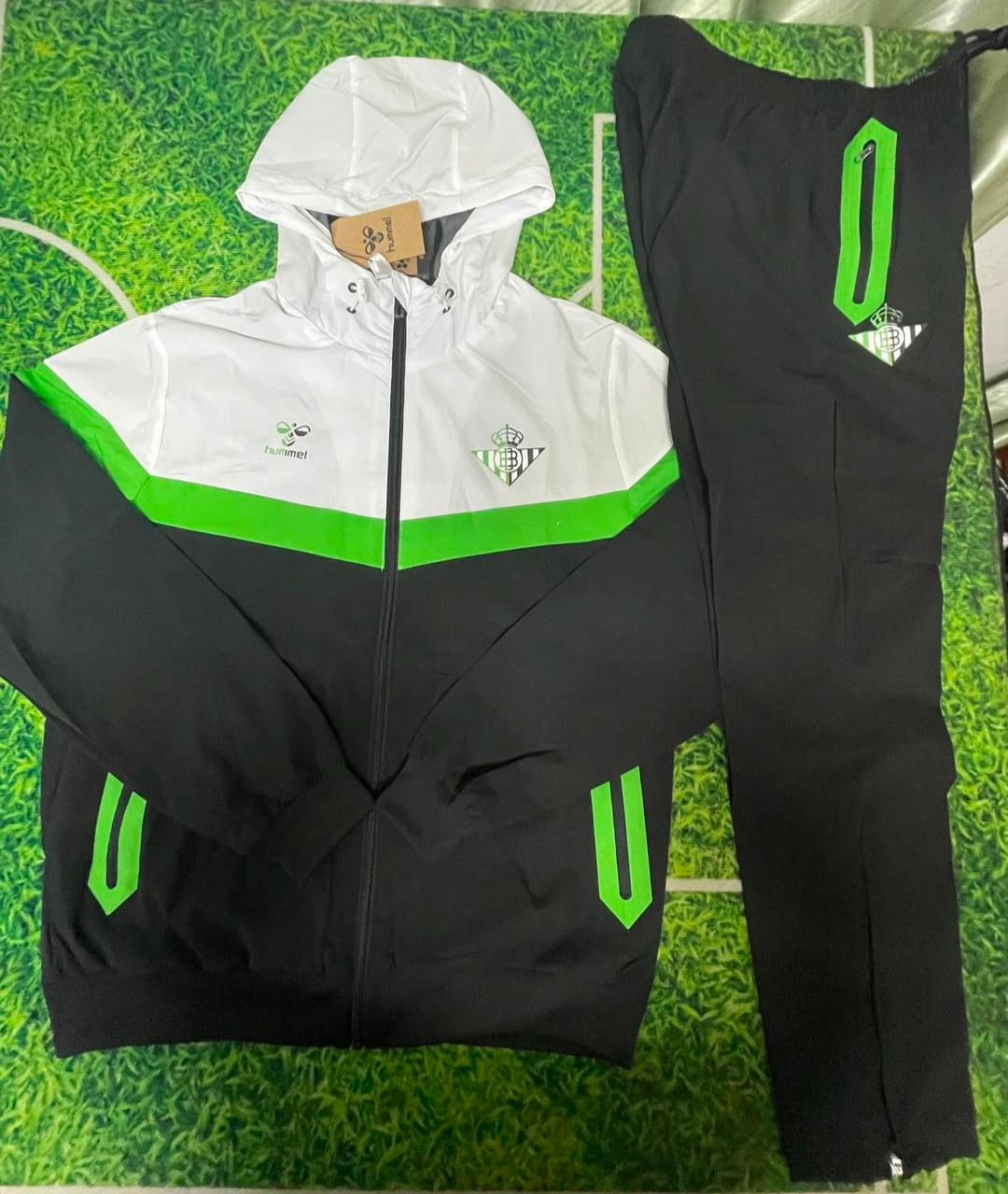 Chandal Cortavientos Betis 25/26 (solo tallas S-2XL)