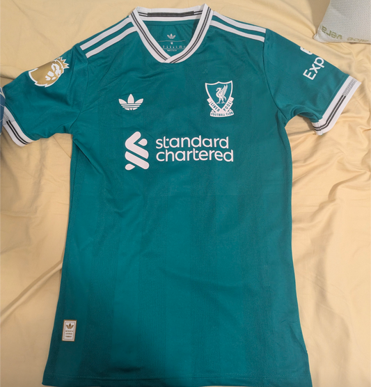 Camiseta Liverpool 25/26 tercera equipacion (pedir una talla más)