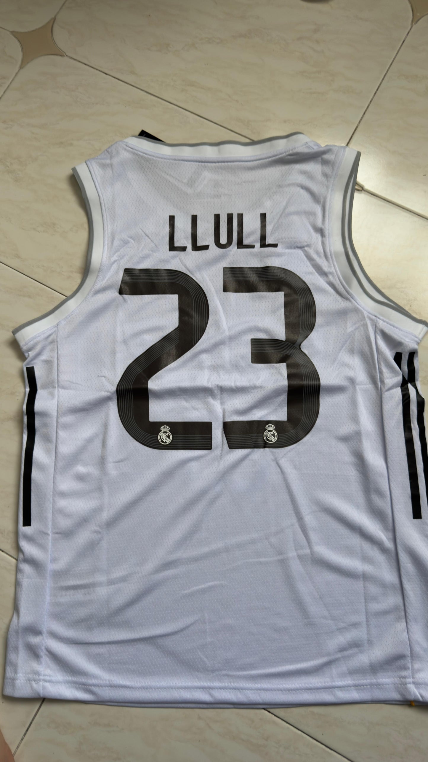 Camiseta Real Madrid baloncesto 25/26 (Solo tallas S-2XL)