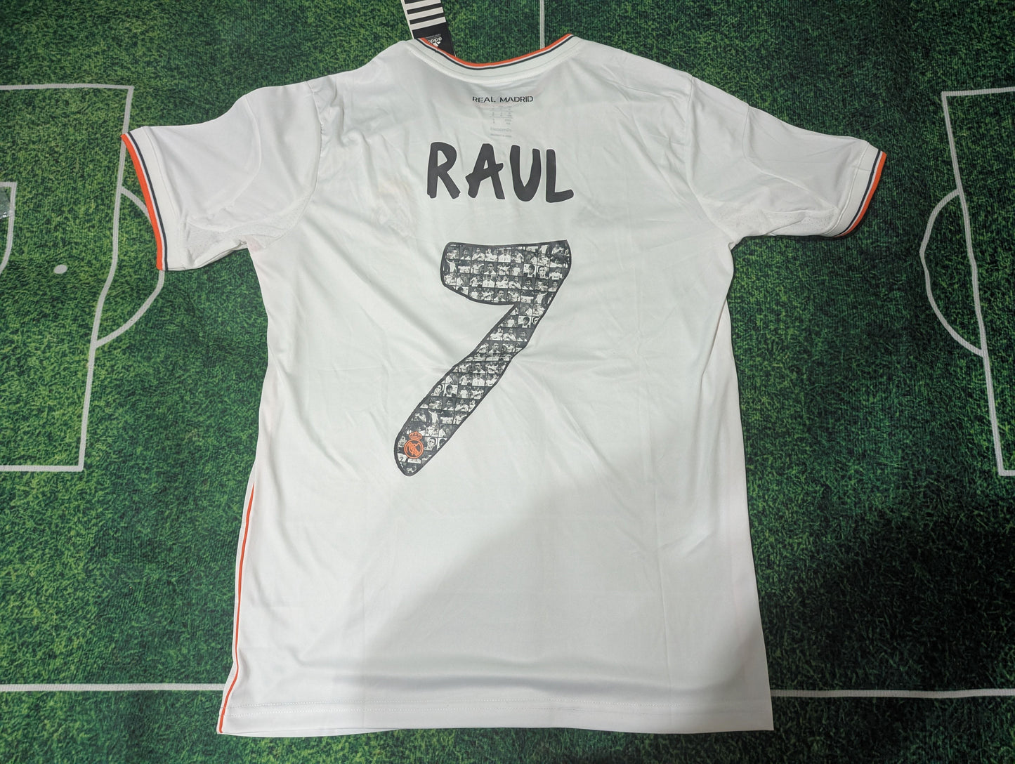 Camiseta Real Madrid Homenaje Raul